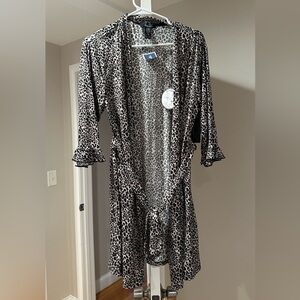 NWT 3 piece Rene Rofe Leopard Print Satin Wrap Robe in Beige and Black